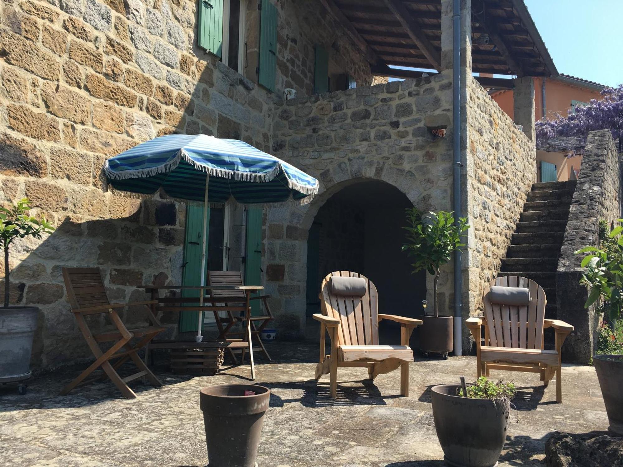 Chambre D'Hotes Au Creux Du Chambon Joyeuse Ruang foto
