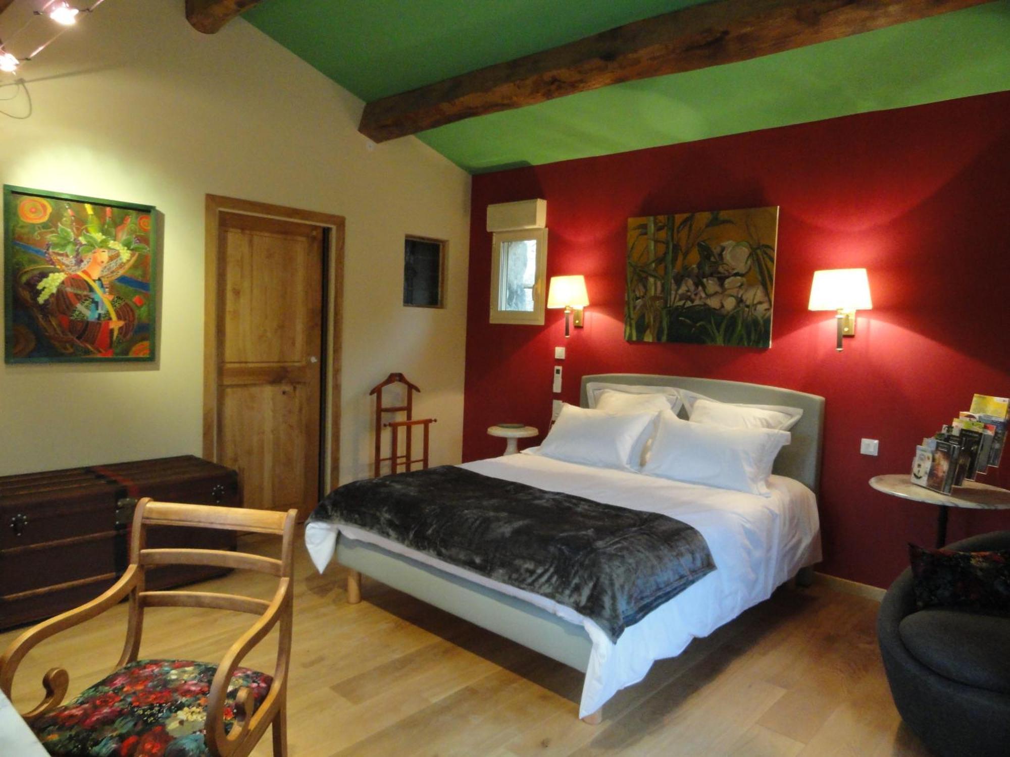 Chambre D'Hotes Au Creux Du Chambon Joyeuse Ruang foto