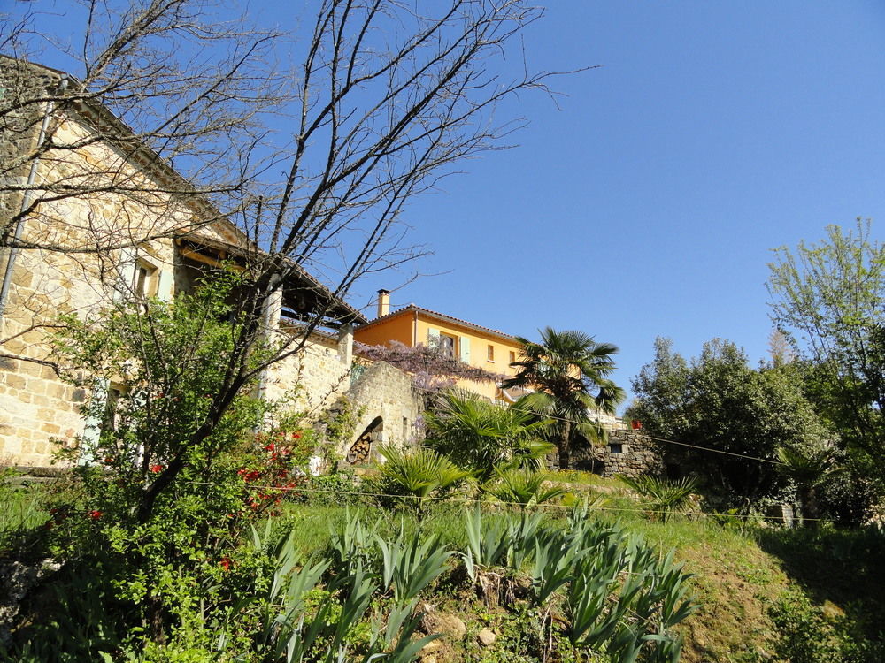 Chambre D'Hotes Au Creux Du Chambon Joyeuse Bagian luar foto
